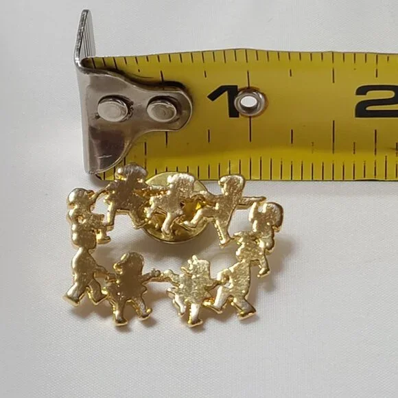 Gold-Tone Pin Brooch With Children Holding Hands Ring Around The Rosie - Picture 5 of 6